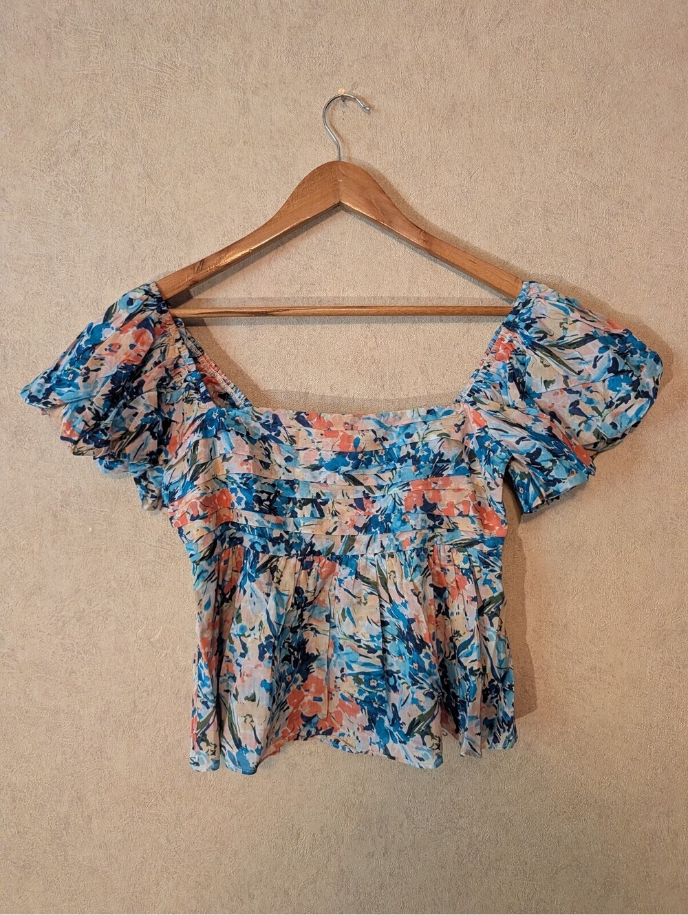 ABERCROMBIE blue pink floral peplum blouse sz S